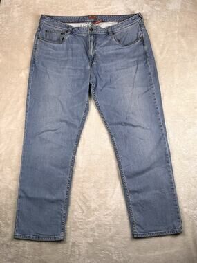 Tommy Bahama Jeans Men’s Sz 42x32 Blue Light Wash Relaxed Fit Bootcut